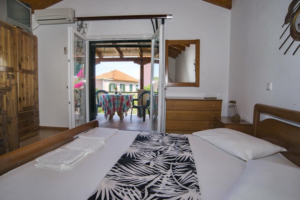 Nandia Studio&Apartment Gaios Esterno foto
